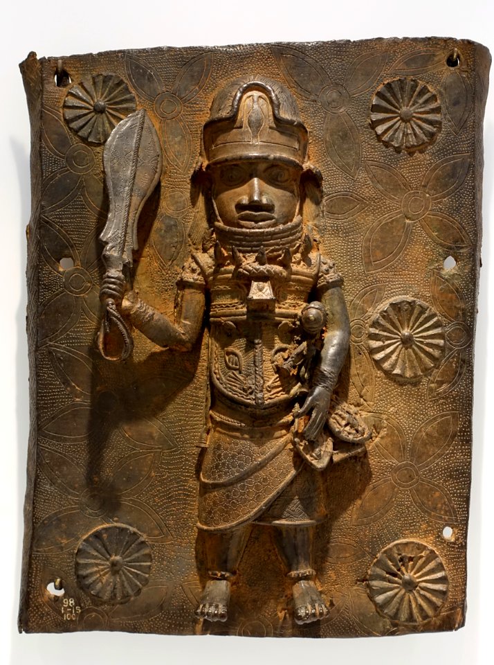Single-figure plaque, Benin Kingdom court style, Edo peoples, Benin City, Nigeria, mid 16th to 17th century, cast copper alloy - Dallas Museum of Art - DSC04934