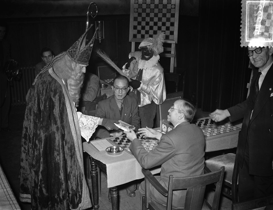 Sint Nicolaas bezoekt damkampioenen, Bestanddeelnr 905-4222