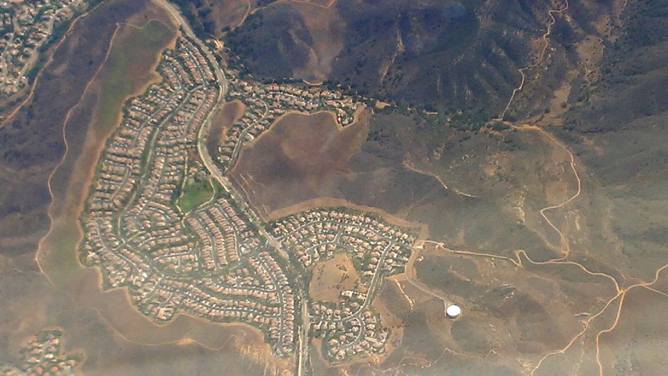 Simi-Valley-subdivision-on-Long-Canyon-Road-Aerial-from-west-August-2014