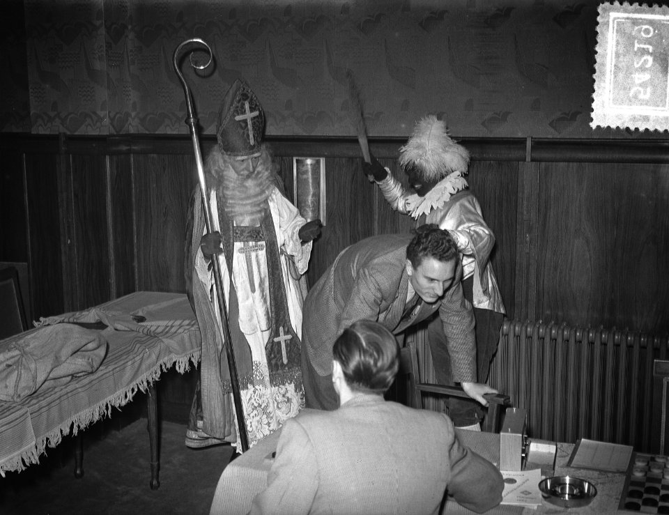 Sint Nicolaas bezoekt damkampioenen, Bestanddeelnr 905-4219
