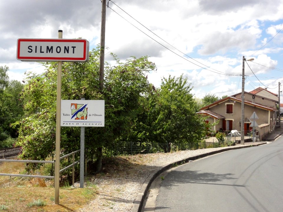 Silmont (Meuse) city limit sign