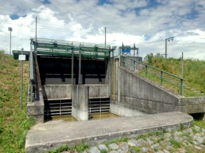 Silzenwiesen, Auslassbauwerk