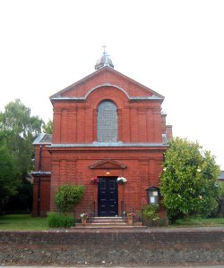 St Laurence's Church, Station Road, Petersfield (NHLE Code 1339241) (July 2019) (3)