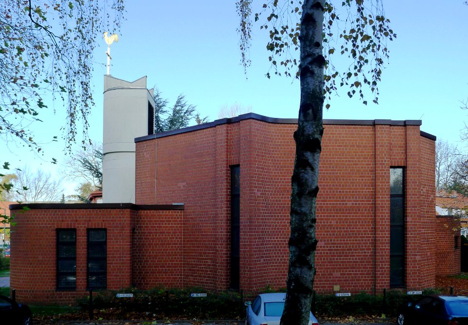 St. Stephanus (Berlin-Haselhorst) Seitenansicht