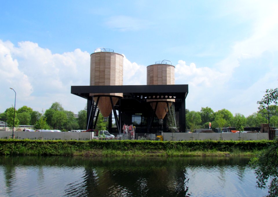 Silo's op gemeentewerf Apeldoorn Noord