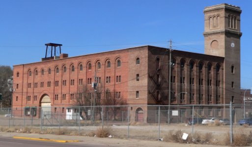 Simmons Hardware Warehouse (Sioux City) from SE 2