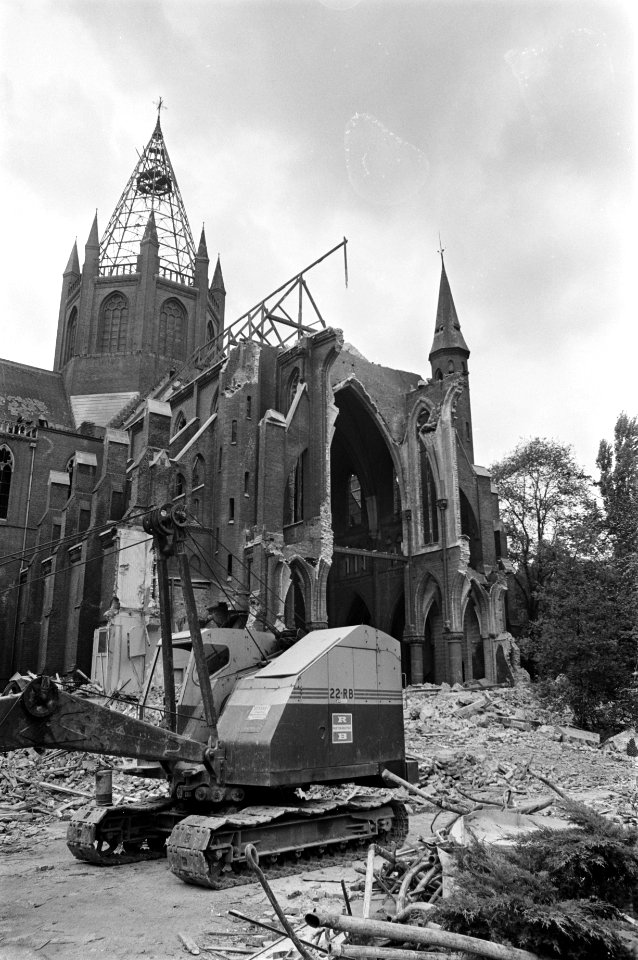 St. Willibrorduskerk n Amsterdam wordt gesloopt, Bestanddeelnr 923-8185