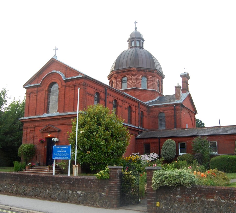 St Laurence's Church, Station Road, Petersfield (NHLE Code 1339241) (July 2019) (2)