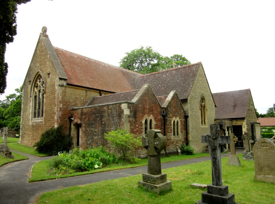 St John the Evangelist's Church, Old Kiln Lane, Churt (June 2015) (9)