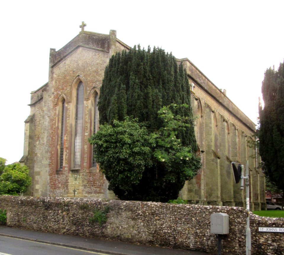 St John the Baptist's Church, Drake Road, Newport, Isle of Wight (May 2016) (8)
