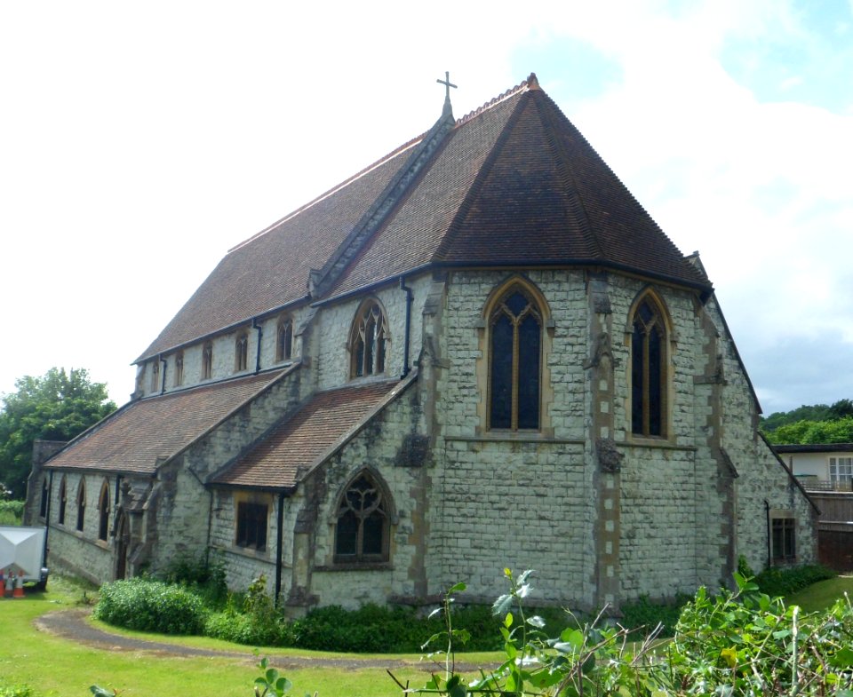 St Luke's Church, Church Road, South Park, Reigate (June 2013) (4)