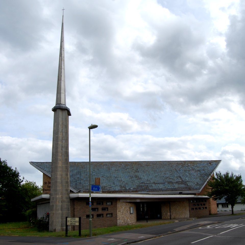 St John the Evangelist's Church, Redlands Road, Fareham (May 2019) (8)
