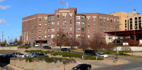 St. Vincent Hospital (Sioux City) from SW 2