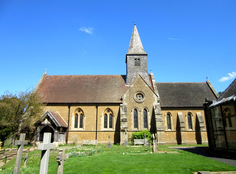 St John the Baptist's Church, Brighton Road, Busbridge (April 2015) (4)