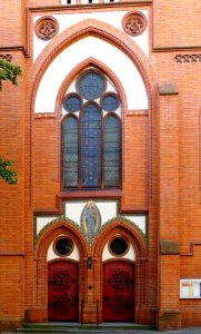 St.-Clara-Kirche (Berlin-Neukölln) Portal