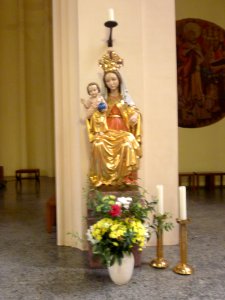 St.-Clara-Kirche (Berlin-Neukölln) Muttergottesstatue