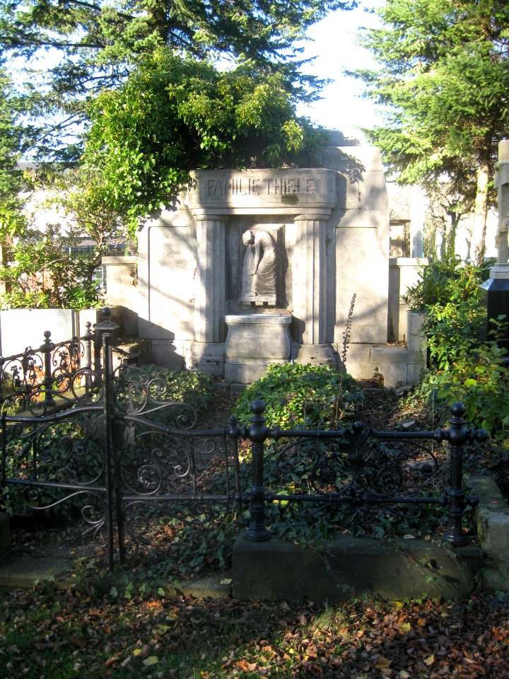 St.-Andreas-Friedhof Gablenz, Grabmal Familie Thiele