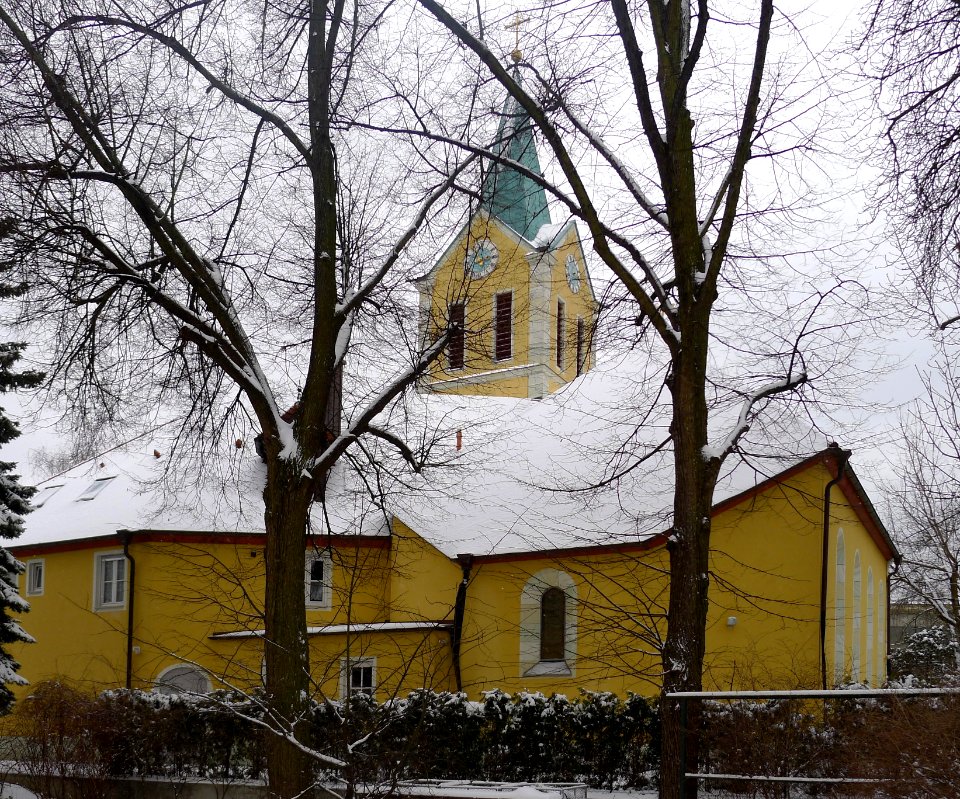 St. Petrus (Berlin-Wilmersdorf) Rückseite
