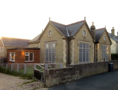 St James's Hall (former Mission Room), Falcon Road, East Cowes (May 2016) (3)