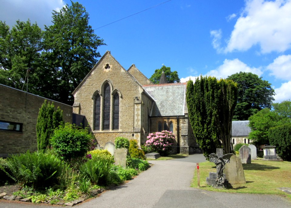 St John the Baptist's Church, Church Road, St John's, Woking (June 2015) (2)