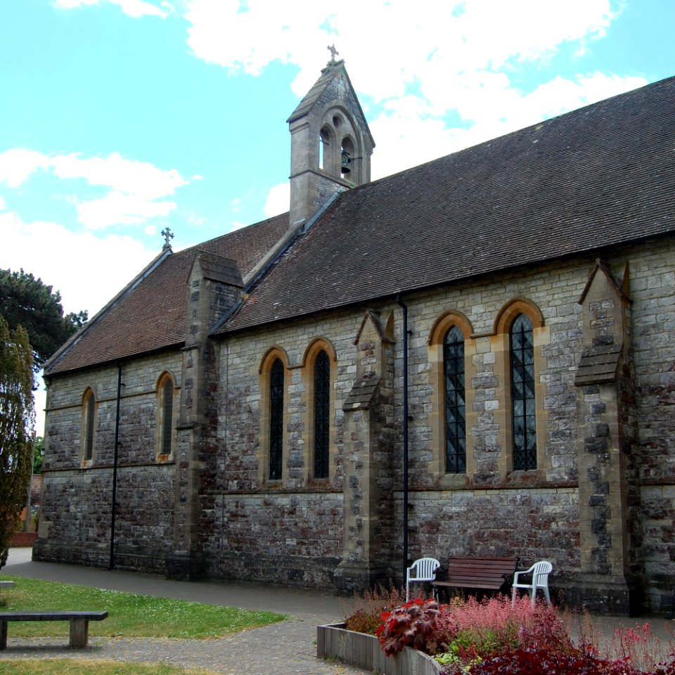 St John the Baptist's Church, Church Road, Locks Heath (May 2019) (2)