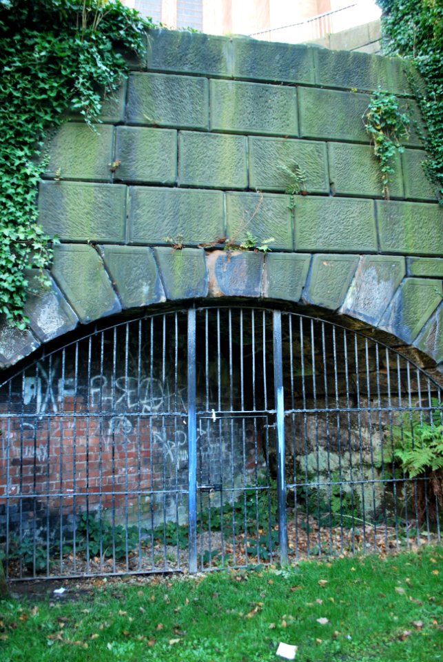 St James's Gardens Tunnel under the Cathedral 2