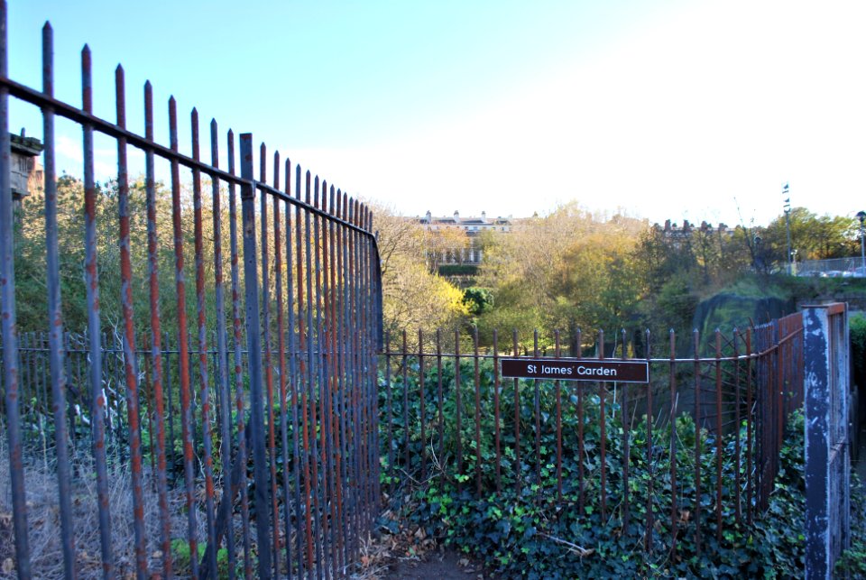 St James's Gardens Entrance 3