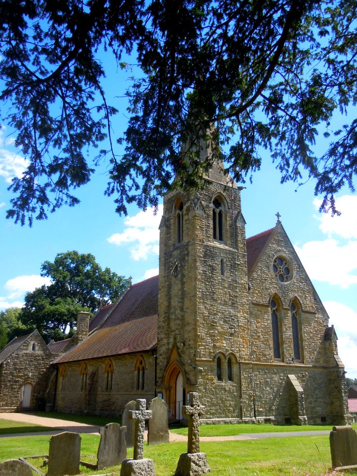 St John the Evangelist's Church, Copthorne (August 2016) (6)
