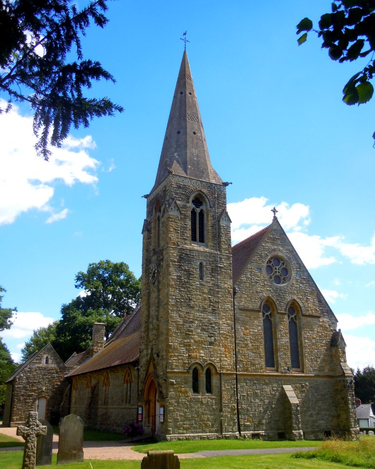 St John the Evangelist's Church, Copthorne (August 2016) (5)