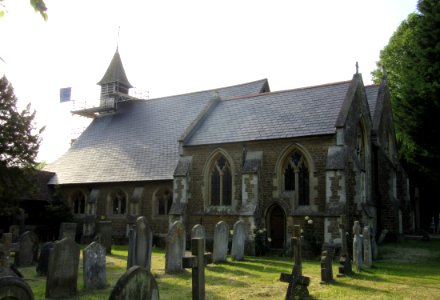 St John the Evangelist's Church, Church Road, Milford (June 2015) (5)