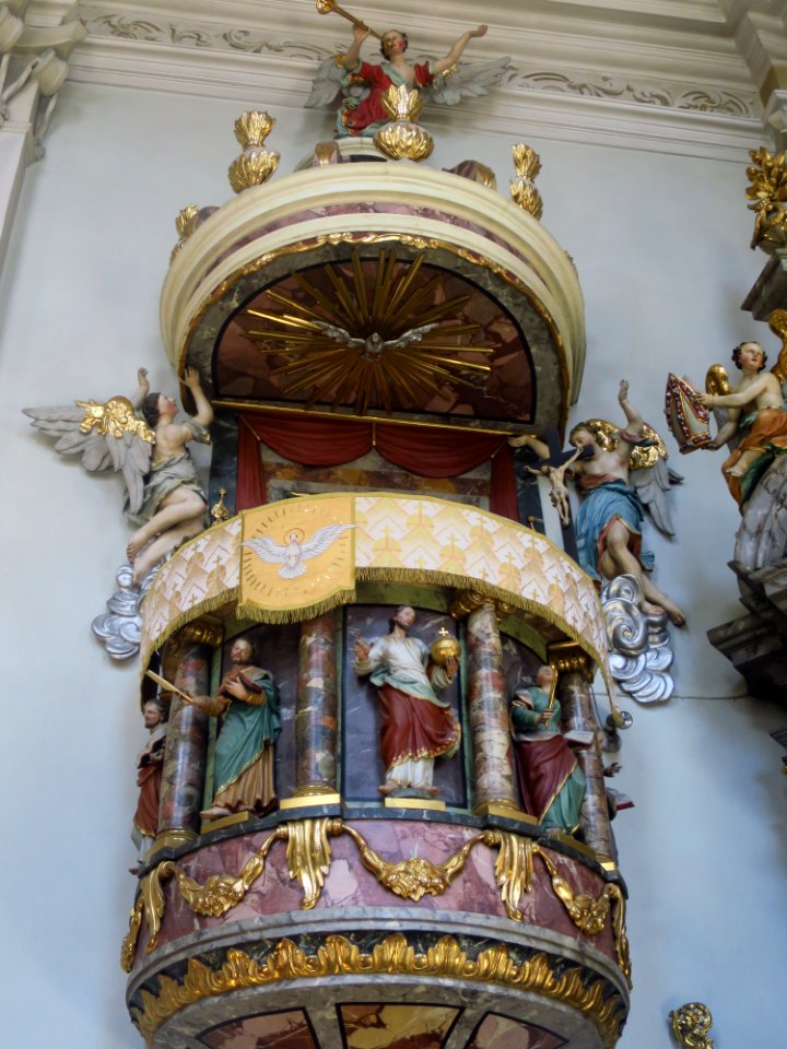 St. Petrus und Agnes in Niederolang 6