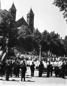 St. Servaasprocessie te Maastricht Borstbeeld St. Servaas, Bestanddeelnr 902-7491