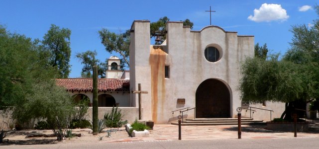 St. Philip in the Hills (Tucson) from S 2