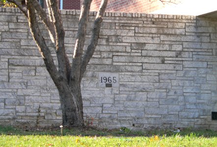 St. Richards complex (Omaha) retaining wall 1