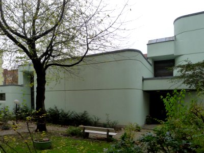 St. Richard (Berlin-Neukölln) Nebeneingang
