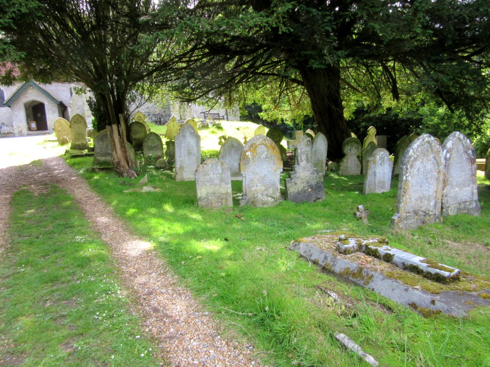 St Blasius Church, Church Road, Shanklin (July 2016) (Churchyard)