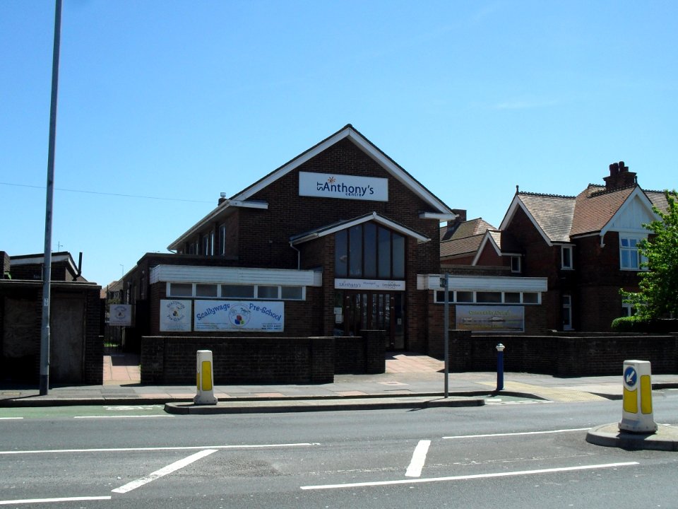 St Anthony's Church Centre, Seaside, St Anthony's Hill, Eastbourne (May 2010) (3)