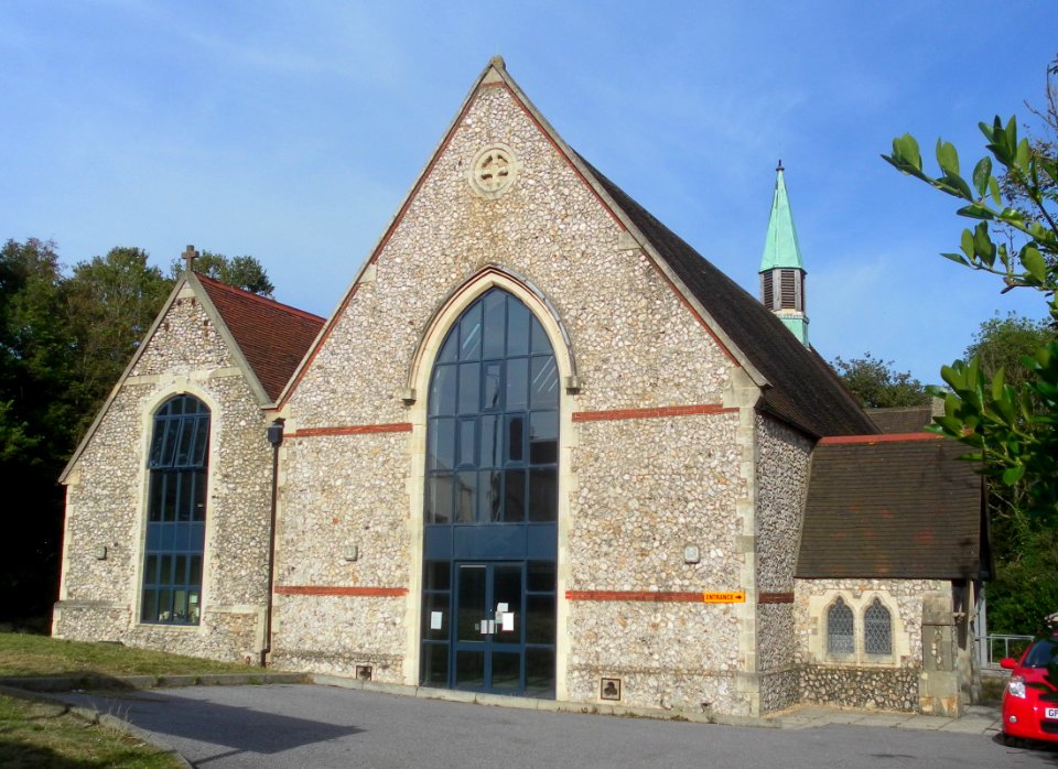 St Andrew's Church, Church Road, Portslade (September 2012) (2)