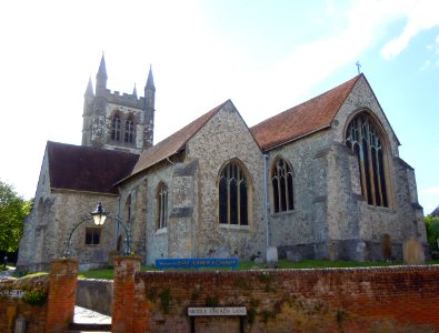 St Andrew's Church, West Street, Farnham (May 2015) (4)