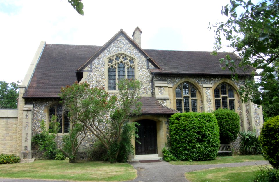 St Andrew's Church, Oakshade Road, Oxshott (June 2015) (4)