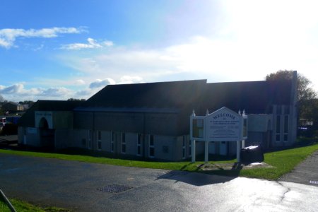 St Barnabas' United Church, 34 Kingfisher Drive, Langney, Eastbourne (October 2012) (1)
