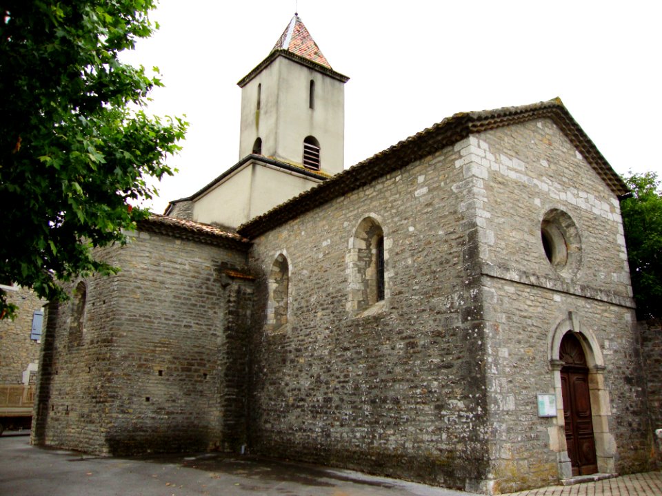 St.Maurice-d'Ardèche (Ardèche, Fr) église, côté entrée