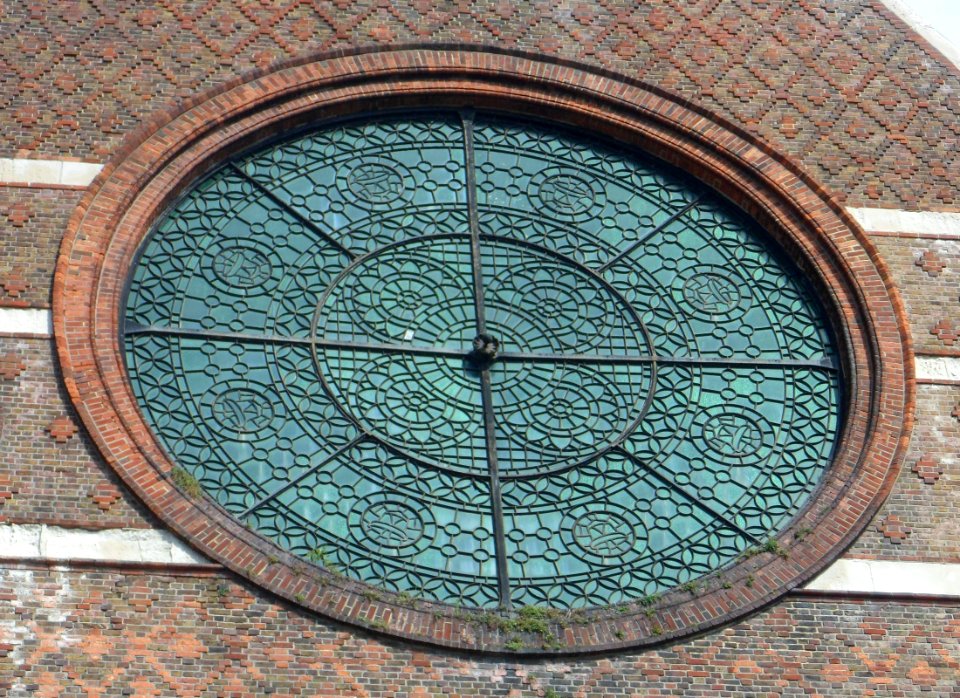 St Bartholomew's Church, Ann Street, Brighton (NHLE Code 1379913) (August 2013) (Rose Window)