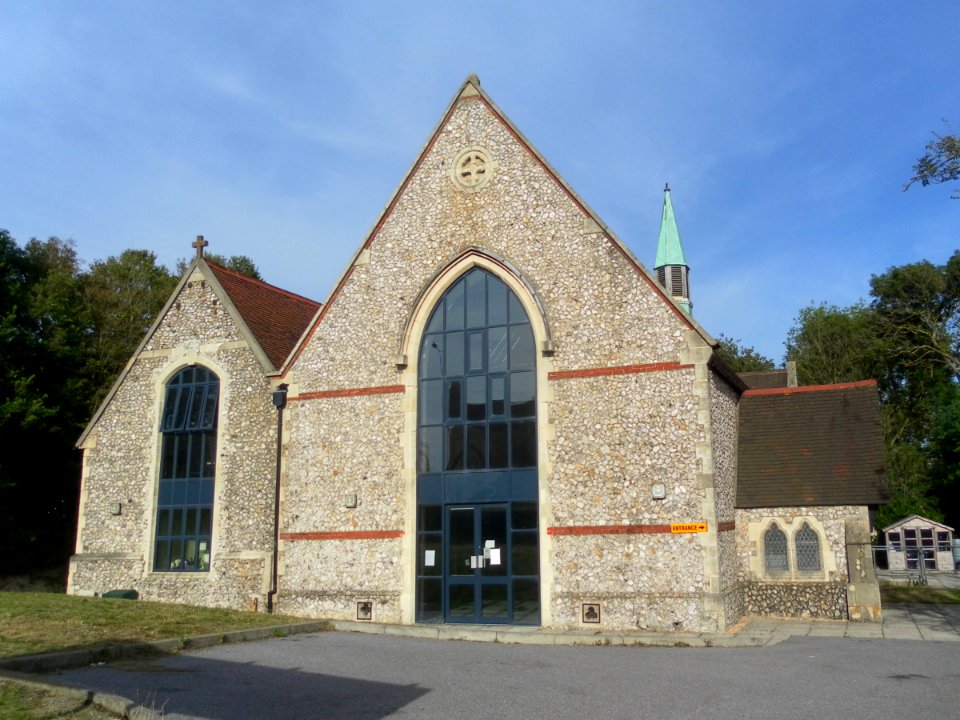 St Andrew's Church, Church Road, Portslade (September 2012) (3)