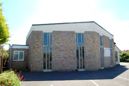 St Andrew's Church, Southwood Road, Hayling Island (May 2019) (1)