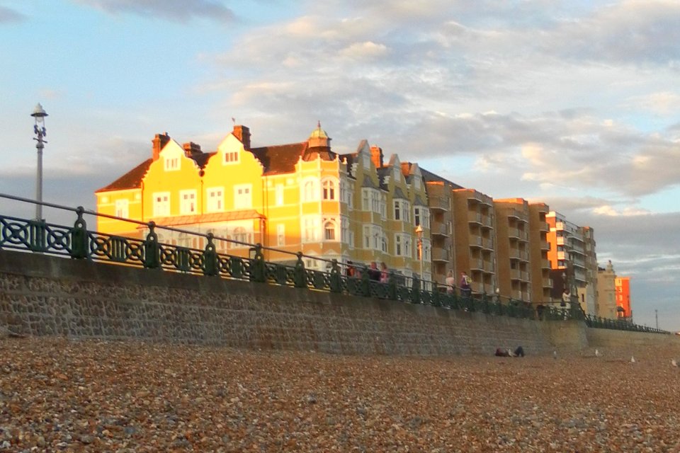 St Aubyn's Mansions, Bath Court, Benham Court and Spa Court, King's Esplanade, Hove (July 2013) (4)