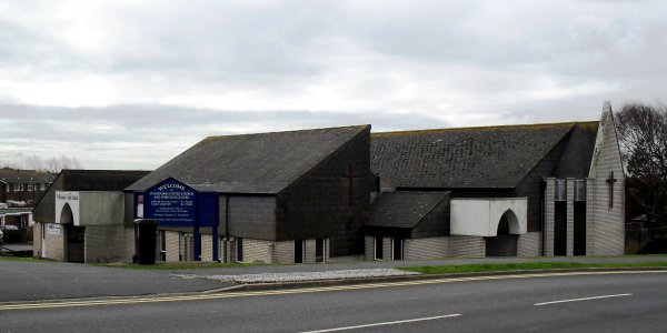 St Barnabas' United Church, 34 Kingfisher Drive, Langney, Eastbourne (March 2010) (2)