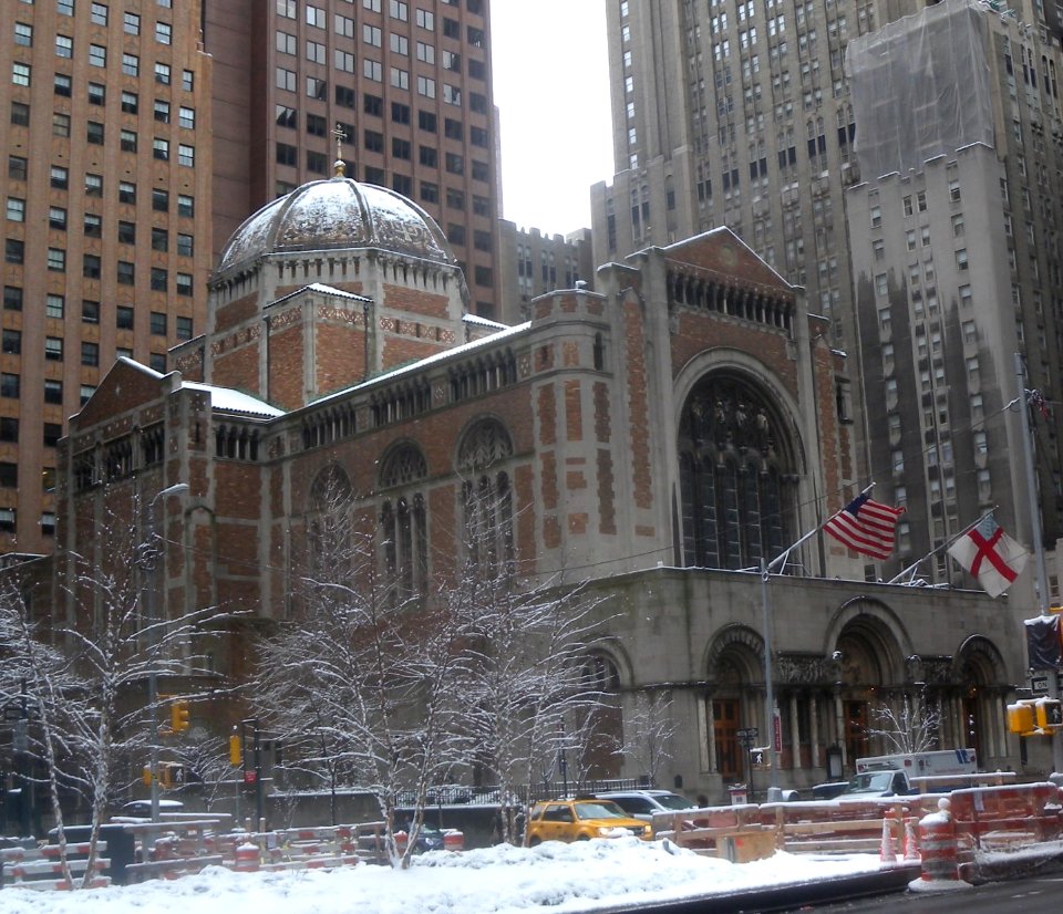 St Bart's Pk Av snow jeh