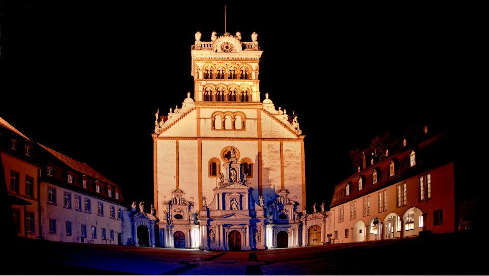 St.Matthias in TrierAussen Nachts