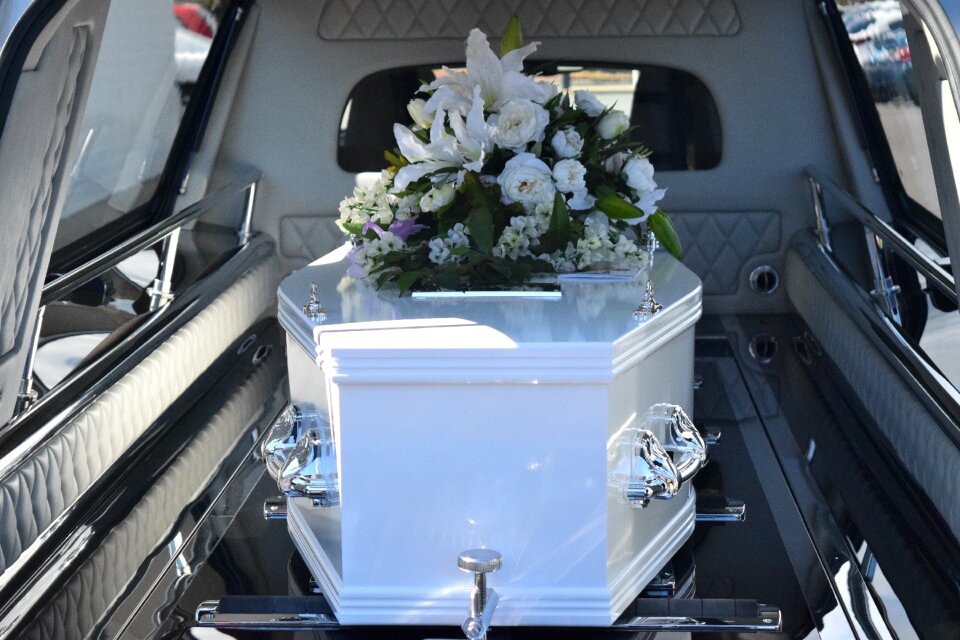 Mourning ceremony grave